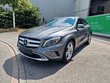 Mercedes-Benz GLA 200 *SHZ* Tempomat *Navi PDC Xenon Tüv neu * - gebrauchte Mercedes-Benz GLA 200 aus dem Jahr 2016