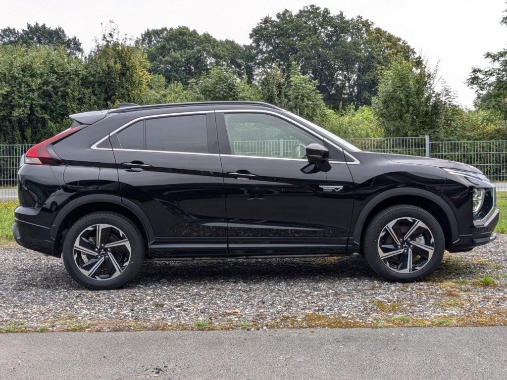 Fahrzeugabbildung Mitsubishi Eclipse Cross 2.4 PHEV 4WD Select