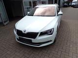 Skoda Superb, AT-Motor, AHK, Navi, el. Heckklappe - Skoda: Motor