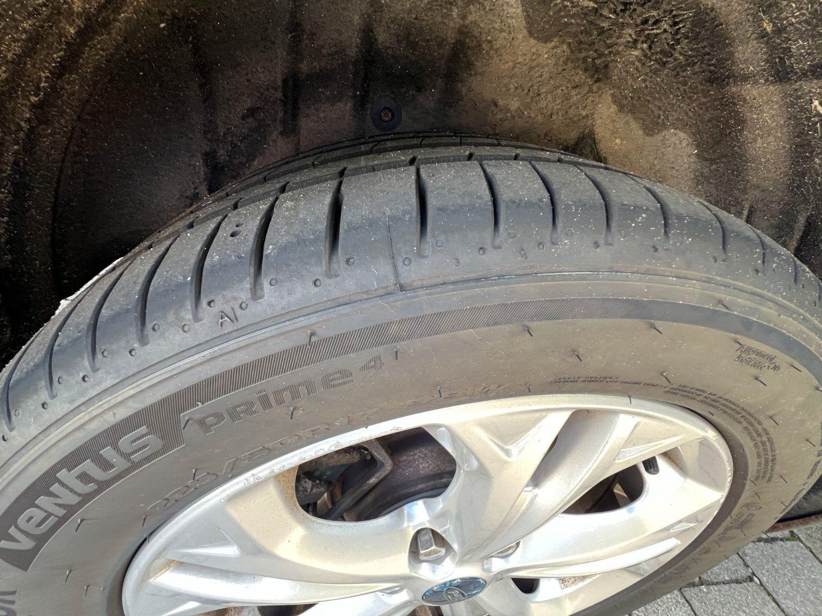 Ford Galaxy 2010 — photo 14