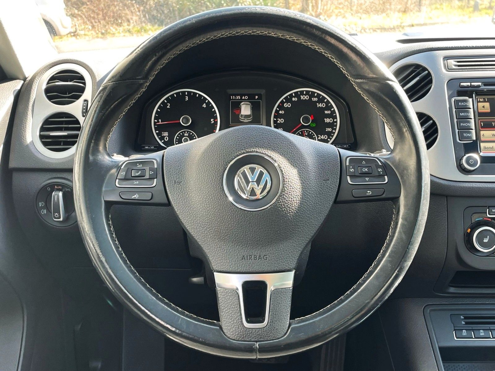Fahrzeugabbildung Volkswagen TIGUAN 2.0TDI CUP DSG 4M NAVI DYNAUDIO CAM PANO.