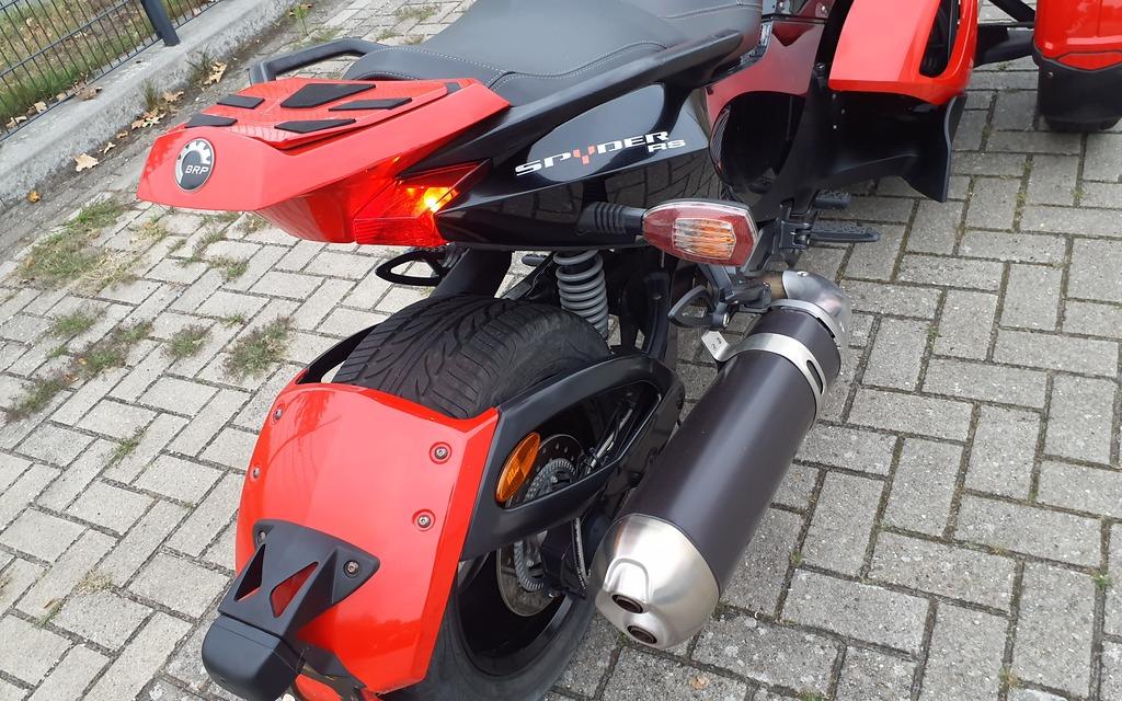 Can-Am Spyder 2012 — photo 15