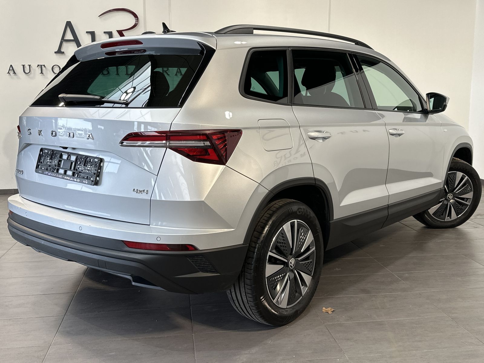 Fahrzeugabbildung SKODA Karoq 2.0 TDI DSG Tour 4x4 NAV+LED+AHK+ACC+KAM
