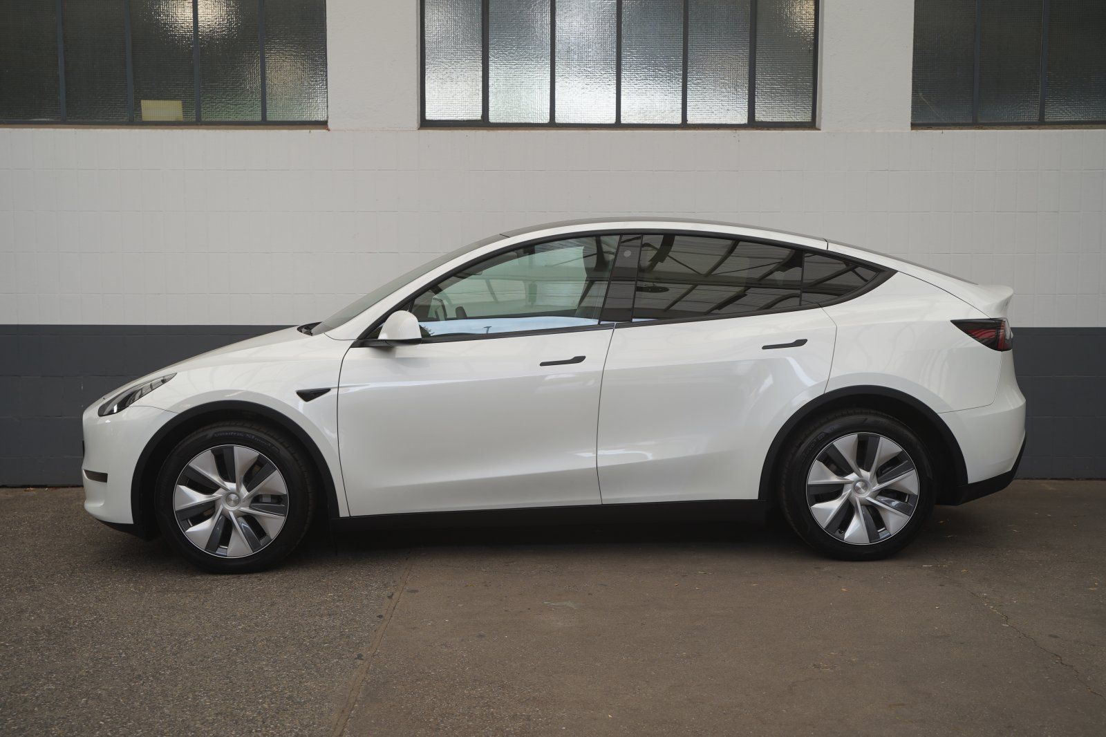 Tesla Model Y Long Range AWD foto 4