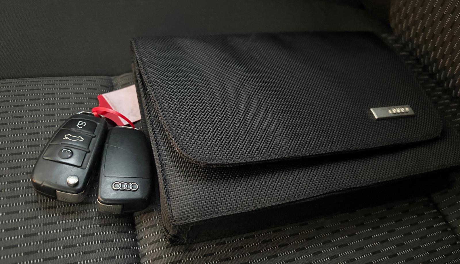 Audi A6 2010 — photo 21