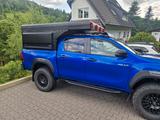 Toyota Hilux Invincible 2,8 Camper - blaue Toyota Hilux