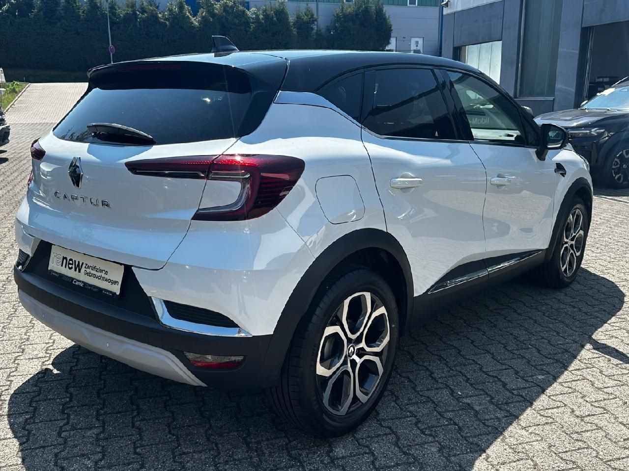 Fahrzeugabbildung Renault Captur Techno TCe 140 EDC