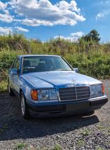 Mercedes-Benz E 260 - Mercedes-Benz E 260 aus 1990