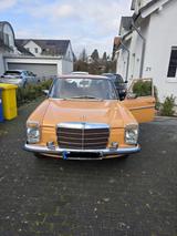 Mercedes-Benz 240 - Mercedes-Benz 240 mit Diesel-Antrieb: Automatik
