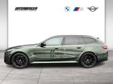 BMW M5 Touring *Malachitgrün Metallic - : Grün, Metallic