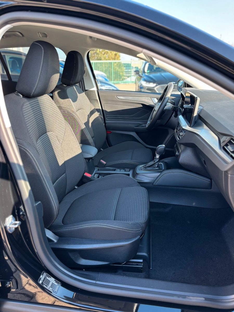 Fahrzeugabbildung Ford Focus Turnier Titanium X