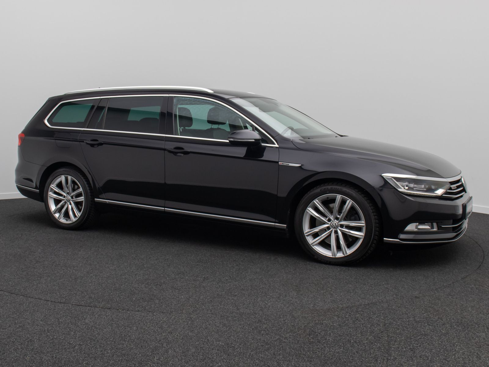 Fahrzeugabbildung Volkswagen Passat Variant 2.0 Highline PDC Massage AHK 18"