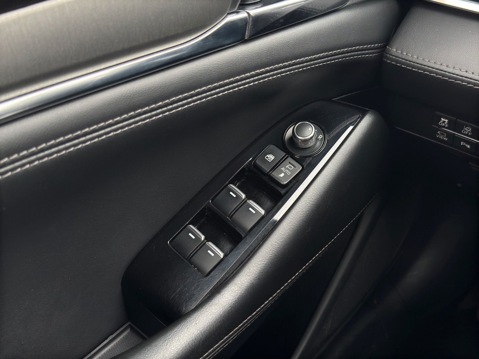 Fahrzeugabbildung Mazda 6 *ACC*360°*Matrix-LED*Bhz.Lenk*HUD*Carplay