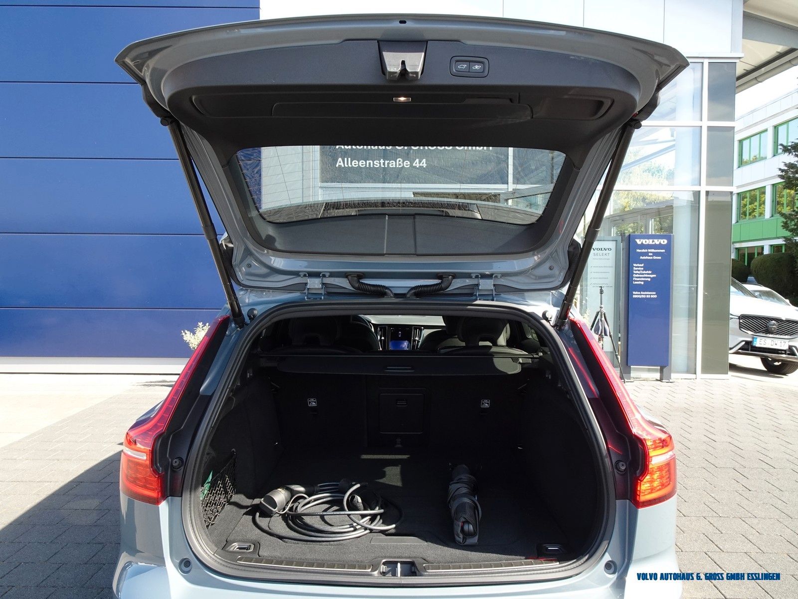Volvo V60 T6 AWD Recharge Geartronic Plus Dark foto 6