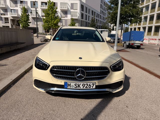 MERCEDES-BENZ E 220 d Autom. -