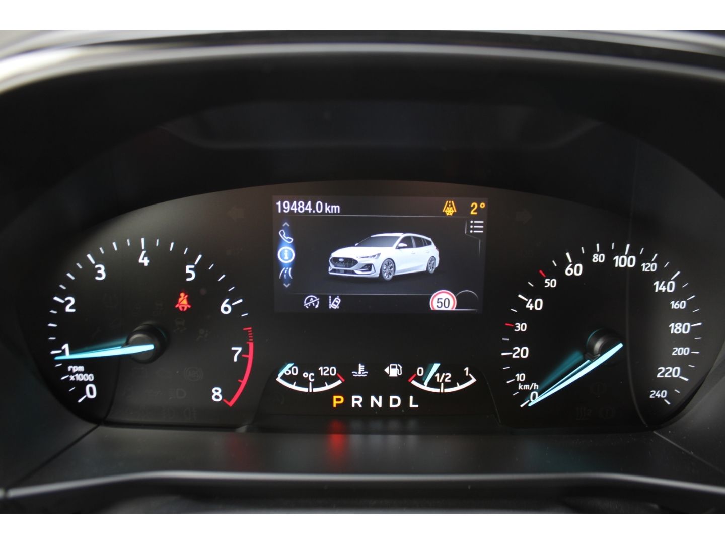 Fahrzeugabbildung Ford Focus Turnier ST-Line ACC LED TWA Navi DAB GJR R