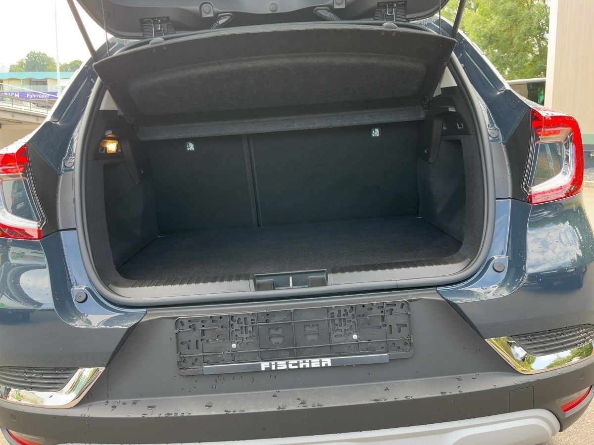 Fahrzeugabbildung Renault Captur TECHNO Plug-in 160 SHZ GJR 9,3"Toch