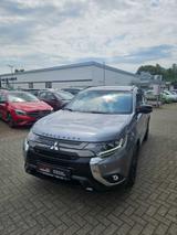 Mitsubishi Outlander Spirit+ 7-Sitzer 2.0 4WD CVT AHK&WR - Mitsubishi Outlander: Cvt