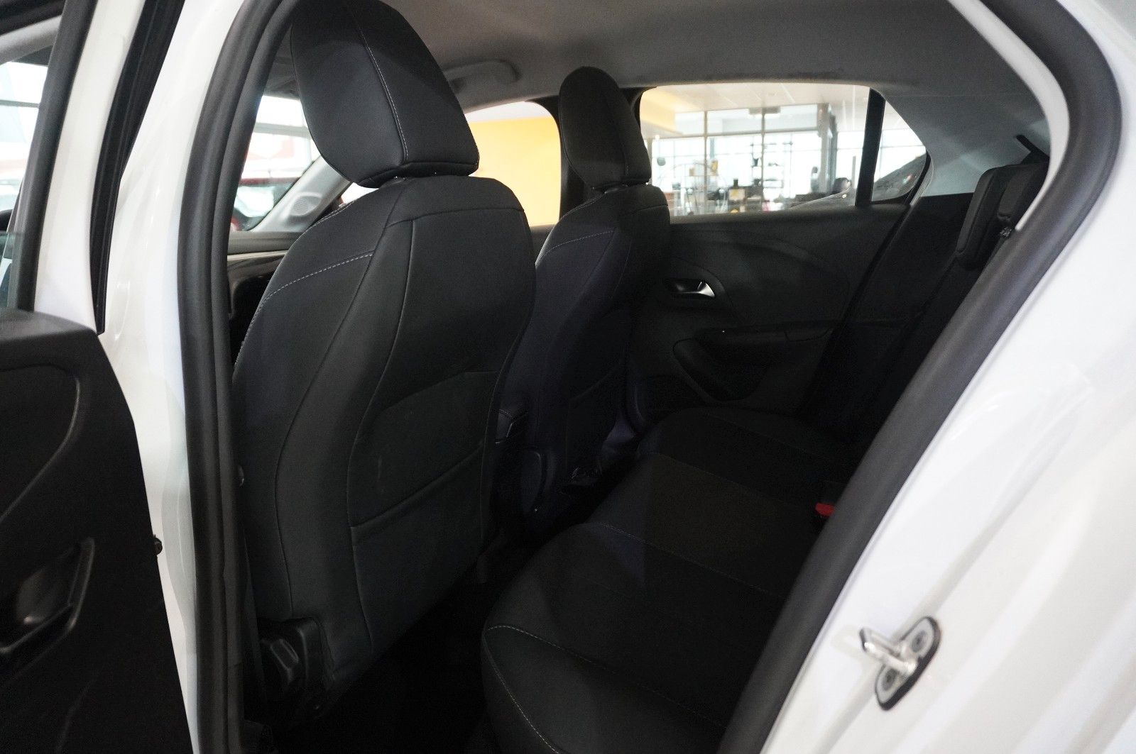 Fahrzeugabbildung Opel Corsa F 1.2T ELEGANCE NAVI/LED/KAMERA/SPORT/DAB+