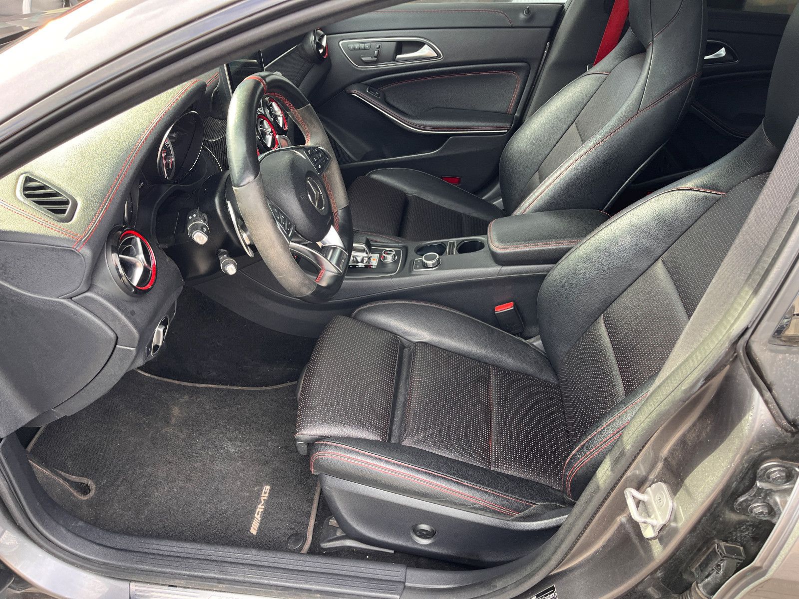 Fahrzeugabbildung Mercedes-Benz CLA 45 AMG 4Matic