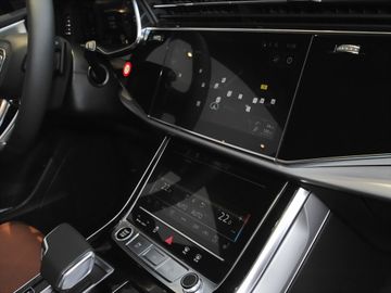 Audi Q7 - 7
