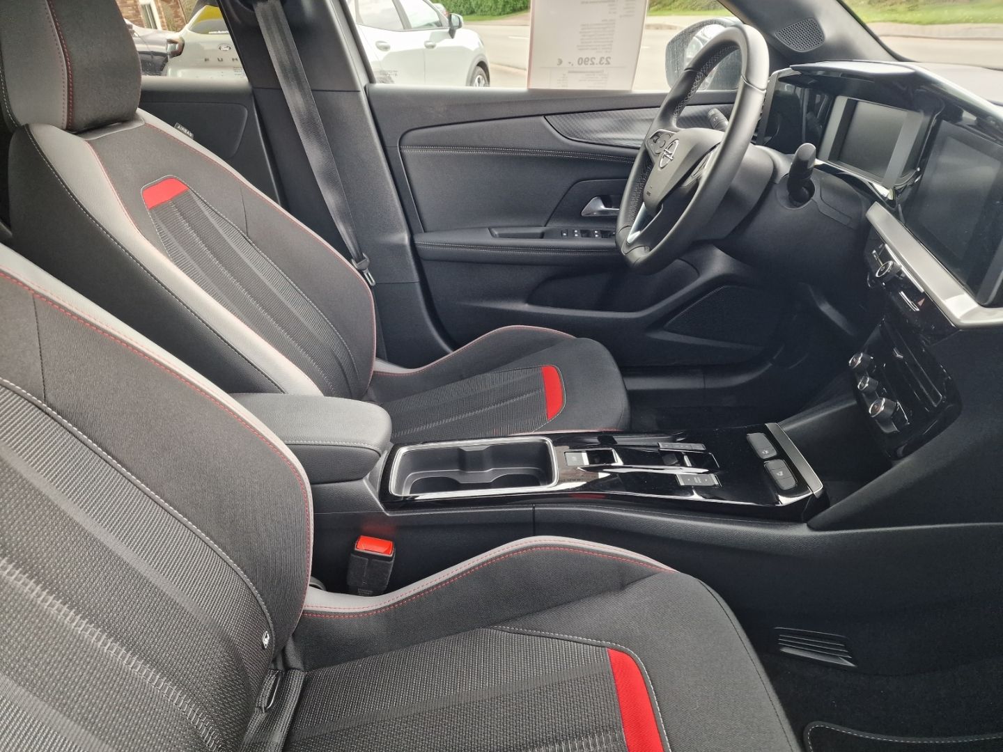 Fahrzeugabbildung Opel Mokka e GS Line Digitales Cockpit LED Apple CarP