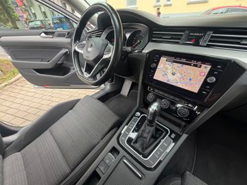 Volkswagen Passat Variant - 10