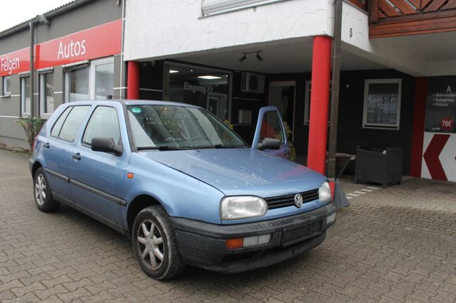 Volkswagen Golf*1.6L*CL*EUROPE*AHK*