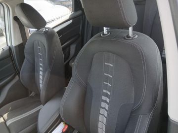 BMW 218 Active Tourer - 11