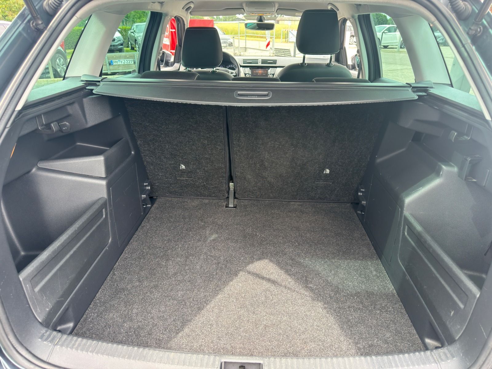 Fahrzeugabbildung SKODA Fabia Combi 110PS 6-Gang*RFk*LED*PDC*SmartLink