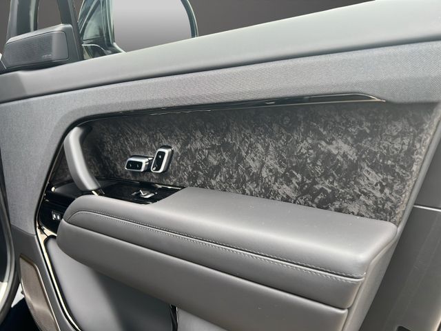 Fahrzeugabbildung Land Rover SV Edition Two P635 4,4 V8 Carbon Keramik Bremse