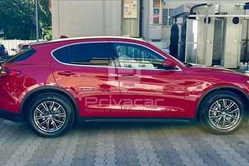 Alfa-Romeo Stelvio - 4