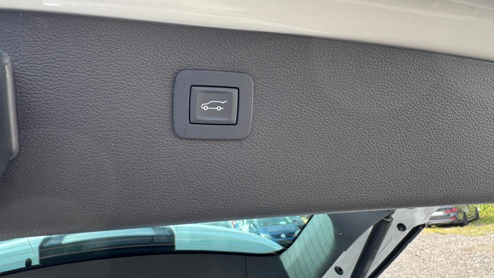 Opel Astra K SportsTourer Elegance Alcantara Led Navi