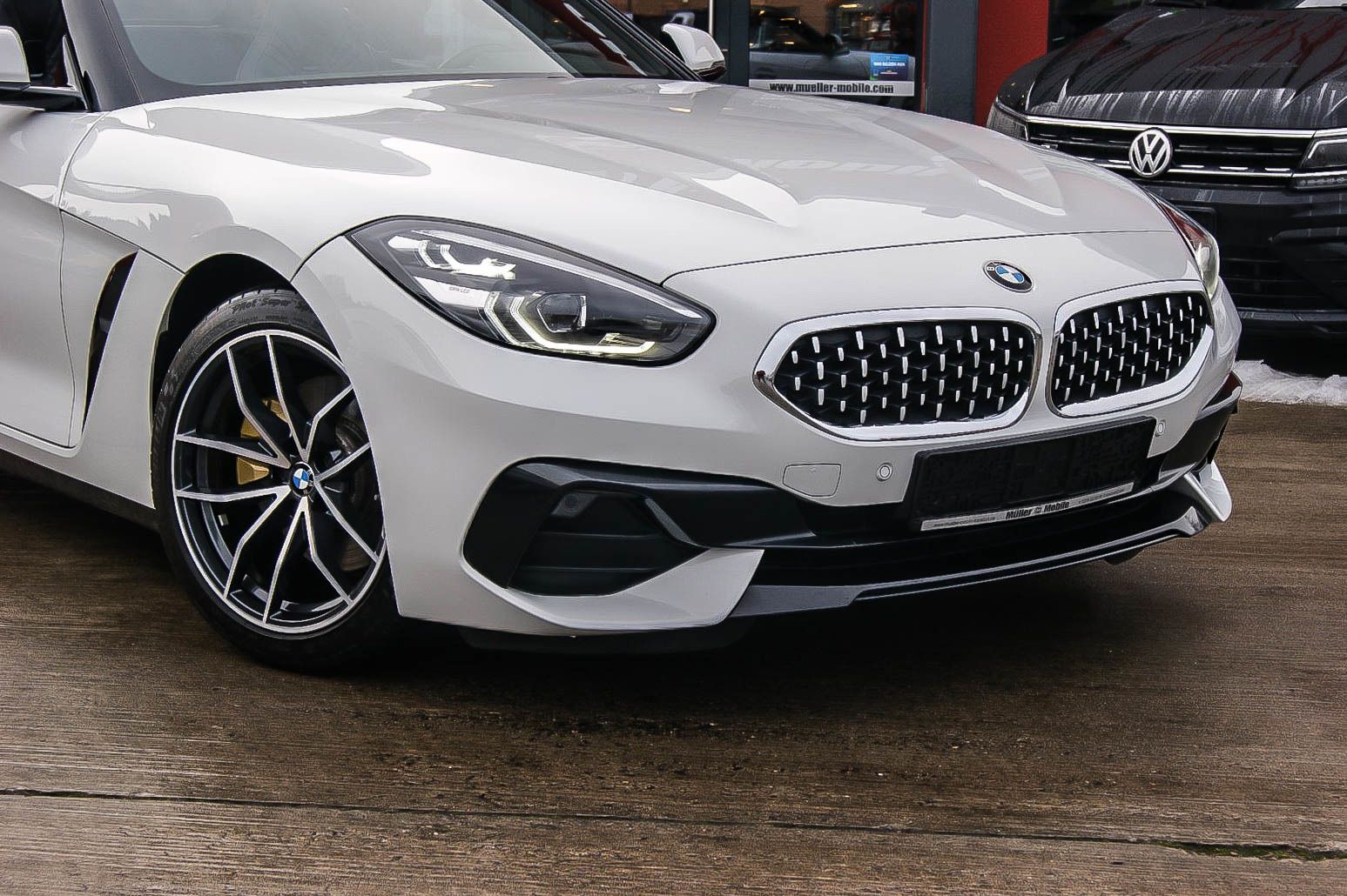 Fahrzeugabbildung BMW Z4 Roadster sDrive 20 i Sport Line LEDER KEYLESS