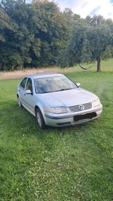 Volkswagen VW Bora 1.6 - Volkswagen Bora mit Anhängerkupplung