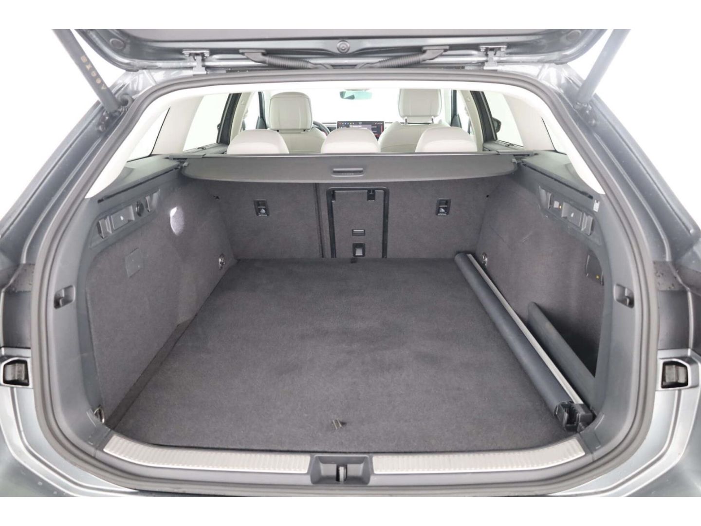 Volkswagen Passat - Bild 15
