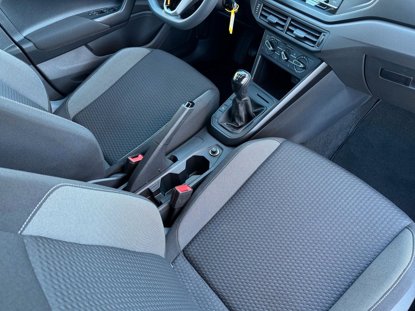 Fahrzeugabbildung Volkswagen Polo 1.0 MPI  FRESH