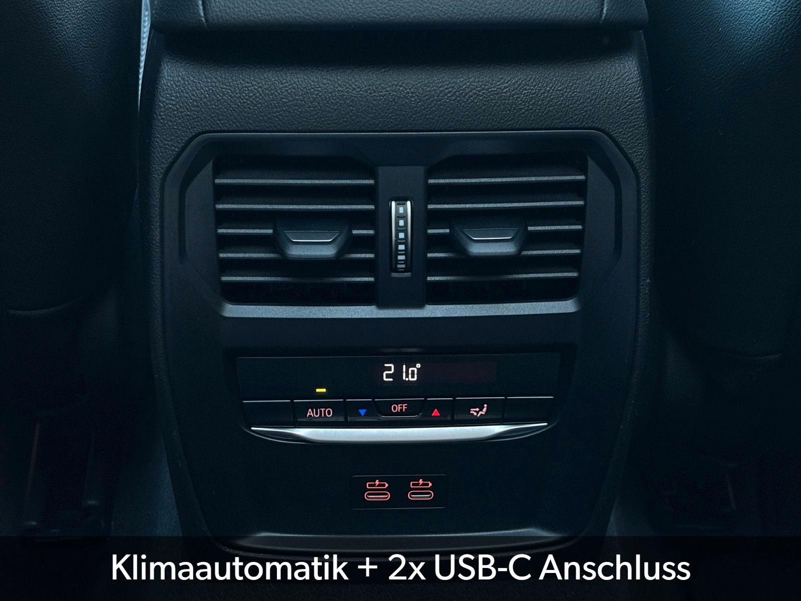 Fahrzeugabbildung BMW 330i Touring LEDER AKUSTIK PANO LED HiFi CarPlay
