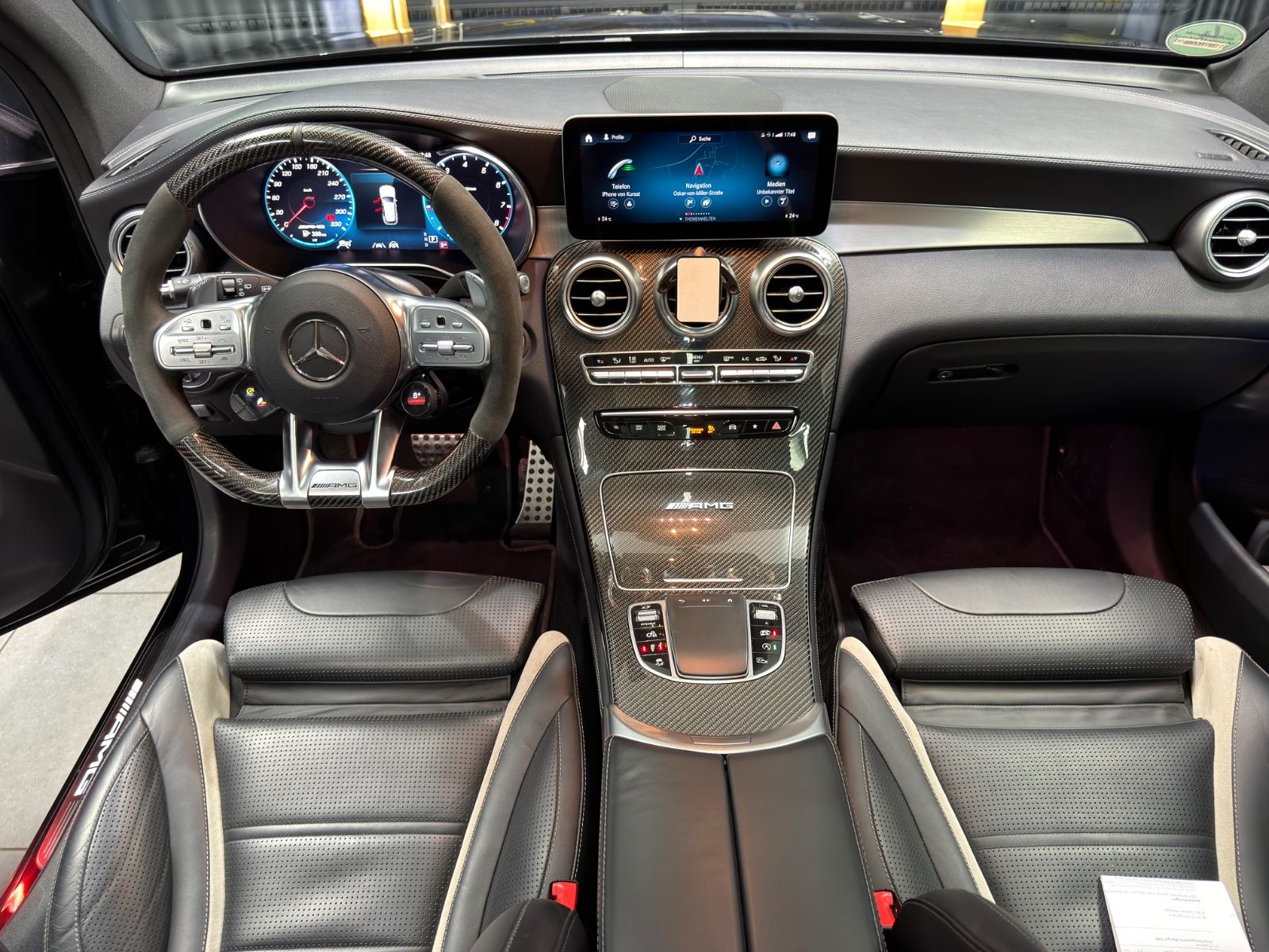 Fahrzeugabbildung Mercedes-Benz GLC 63 S AMG|BURMESTER|PANO|FACELIFT|CARBON|