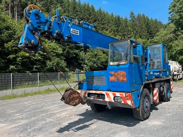 Renault Saviem EFG 154 **PPM 1507/30m/18 t./Spitze/4x4**