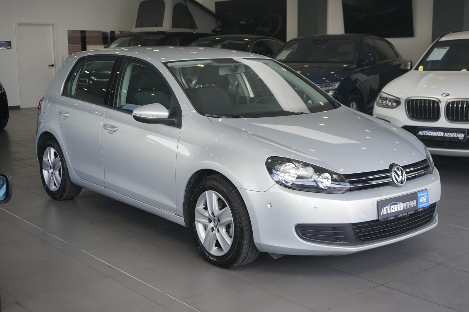Volkswagen Golf Comfortline +KLIMAANLAGE+PARK ASS.+AHK+PDC+