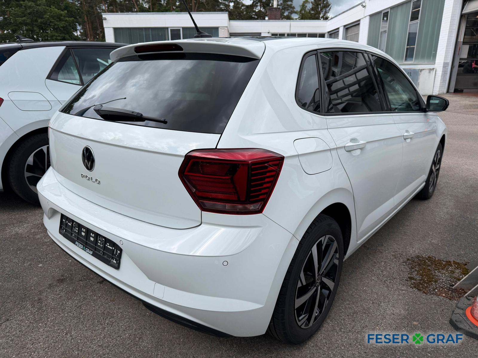 Volkswagen Polo 1.0 TSI DSG HIGHLINE LED ACC KAM NAVI APP