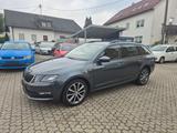 Skoda Octavia 1.6 TDI Drive *NAVI* - Skoda Octavia Drive mit Diesel-Antrieb