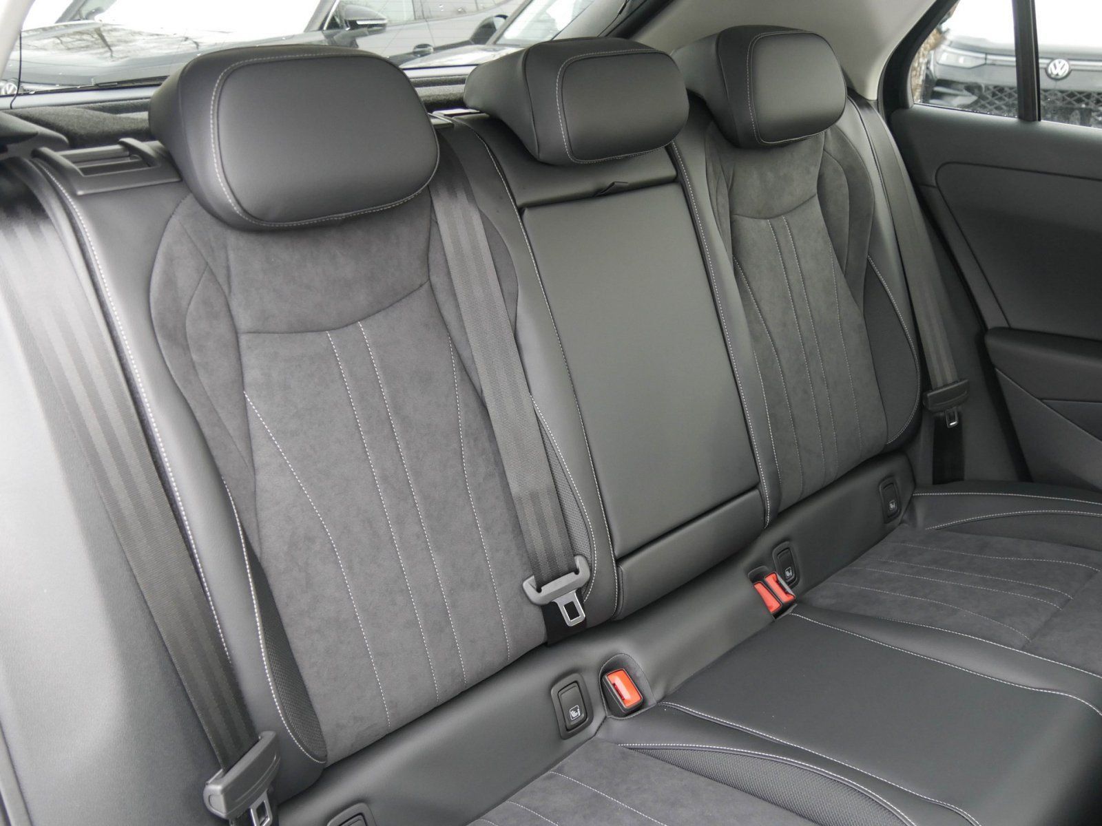 Volkswagen T-Roc - Bild 4