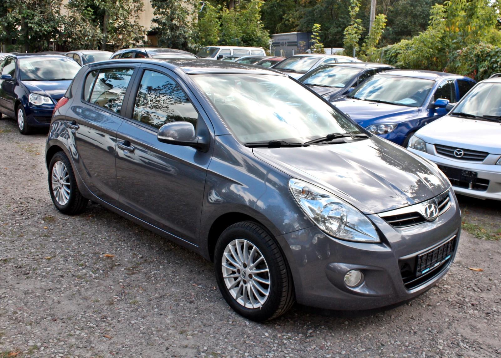 Hyundai i20 life / 1.Hand/TÜV/AU 09/2027
