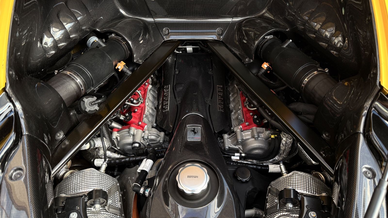 Fahrzeugabbildung Ferrari SF90*AssettoFiorano*VollCarbon*Atelier