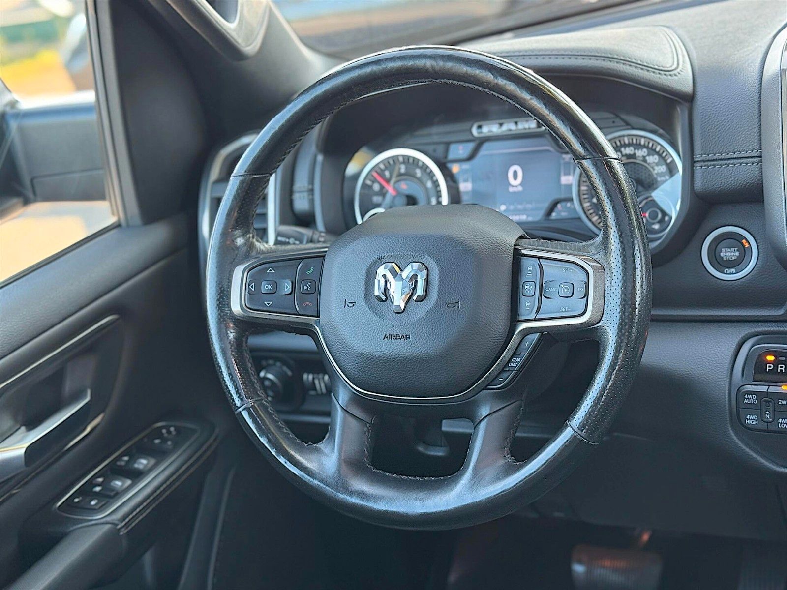 Fahrzeugabbildung Dodge RAM 5.7 V8 HEMI SPORT 4x4 *Pano*360*Luft*ACC*22'