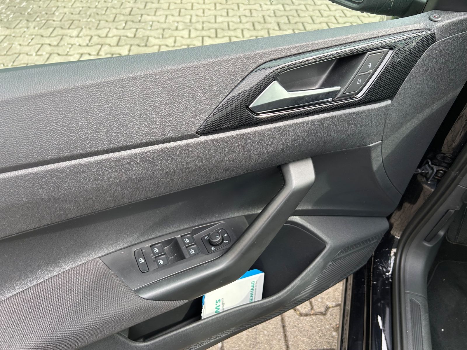 Fahrzeugabbildung Volkswagen Polo VI Life 1.0 TSI DSG Kamera SHZ Garantie !