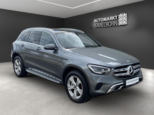 Mercedes-Benz GLC 300 e Pano*Kamera*Leder*MBUX*19*OffRoad*Mbea