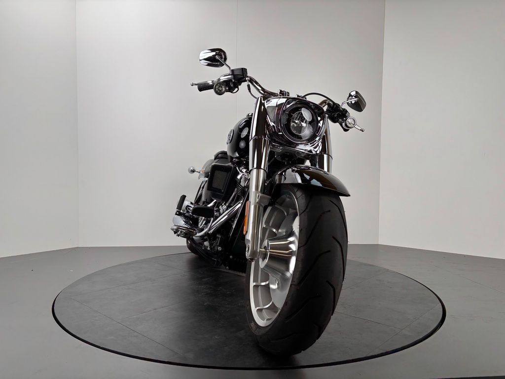 Fahrzeugabbildung Harley-Davidson FAT BOY 117 *JEKILL&HYDE *SEITL. KENNZEICHEN